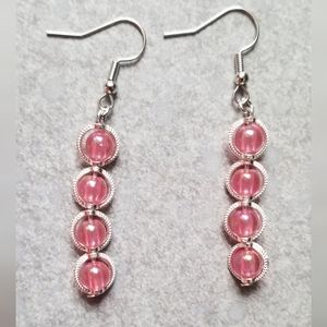 Dangling earings clear pink